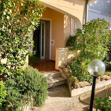 Casa Dolce Hibiscus Apartment